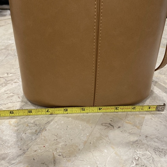 Bucket Bag with removable inside pouch - Picture 4 of 8